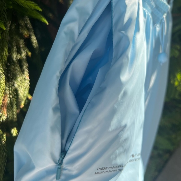 PANGAIA FLWRDWN™ Track Pants Light Blue | Medium | Insulated Thermal Sweatpants - Picture 14 of 15